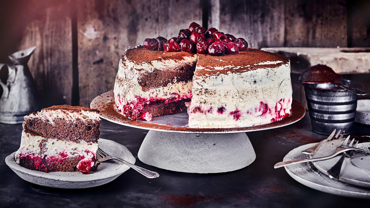 Schwarzwälder Kirschtorte Recipe: A Delicious German Classic