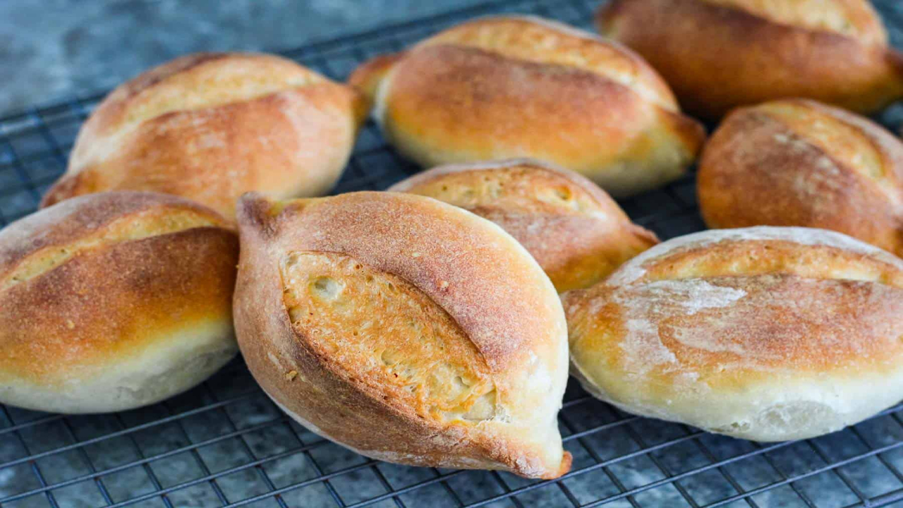 The Secret Recipe for Making Marraqueta Bread from Bolivia