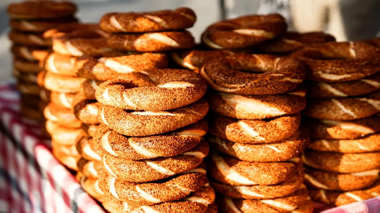 Simit, Turkey’s Iconic Ring Bread Often Called the Nation’s Bagel