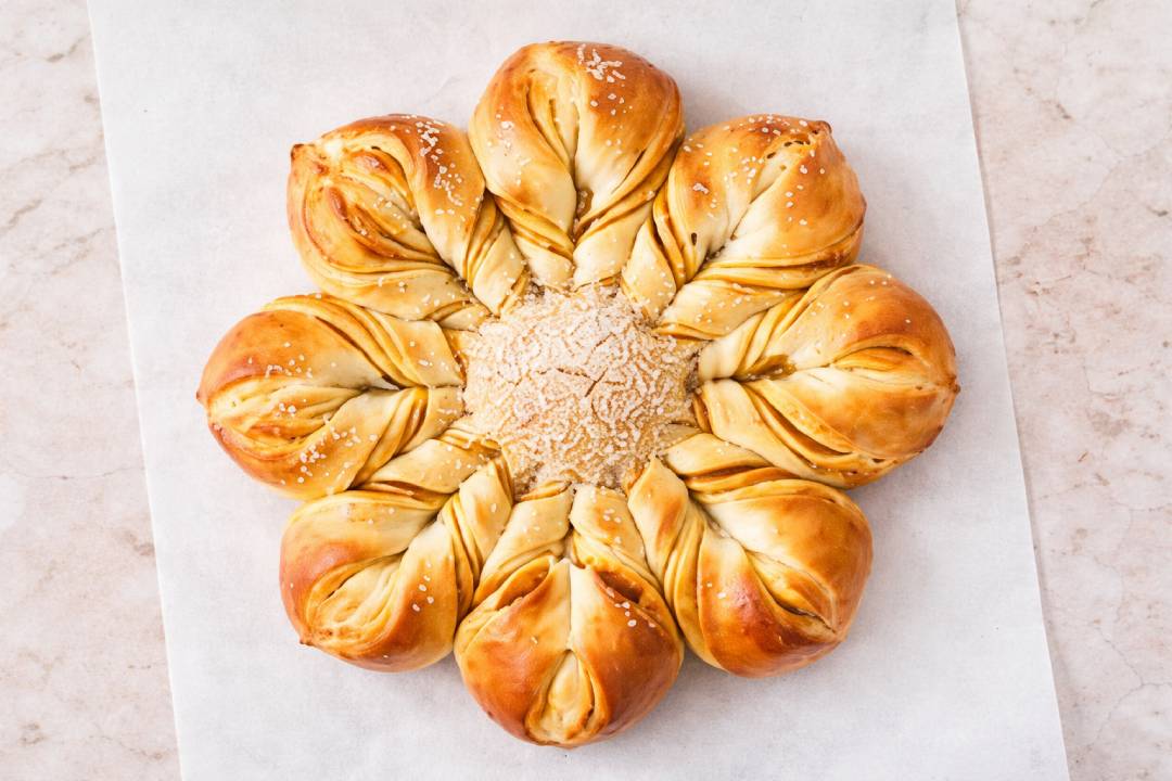 Pumpkin Star Bread: The Viral Bakery Trend You Must Try at Home